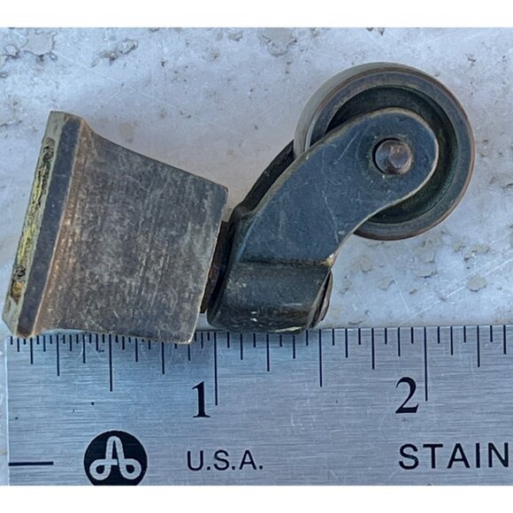 Set Of 4 Vintage Brass Furniture Caster Wheels Tapered Square Socket Mount - Picture 9 of 10